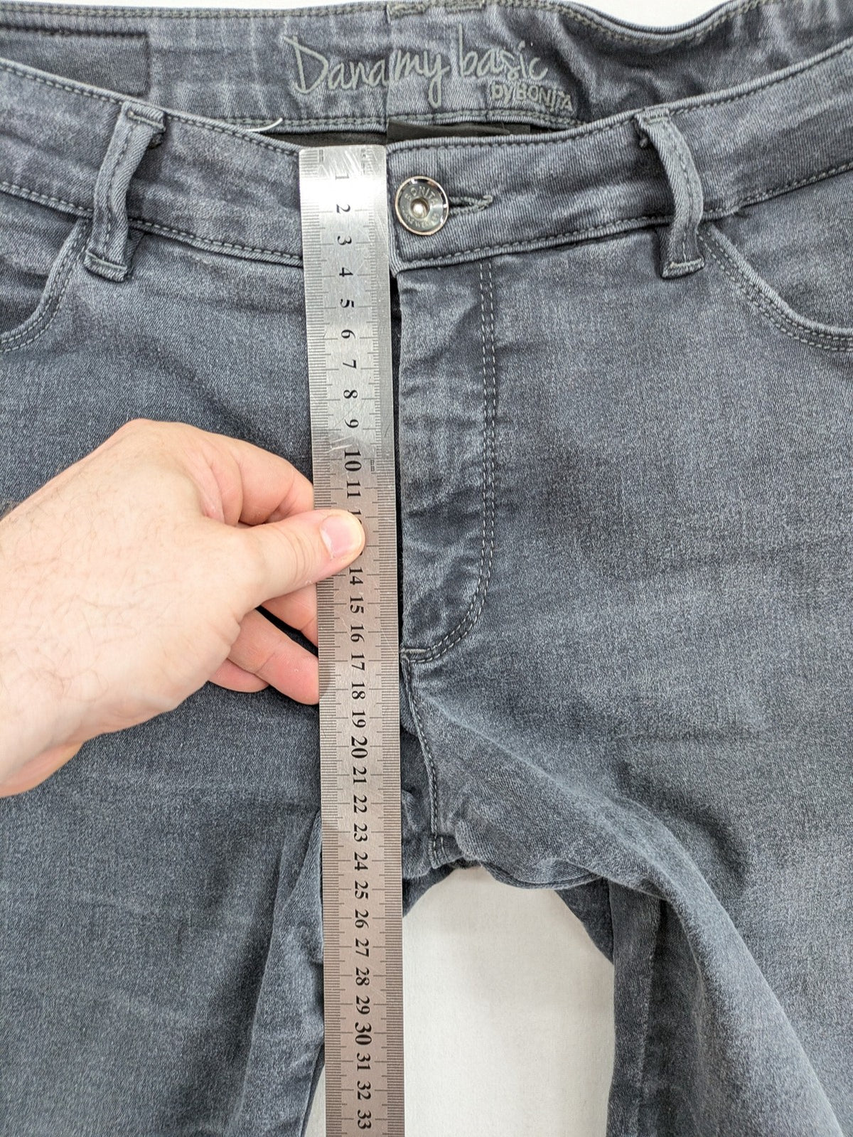 Bonita grey straight jeans 5-pocket style with stretch material and slim fit design.