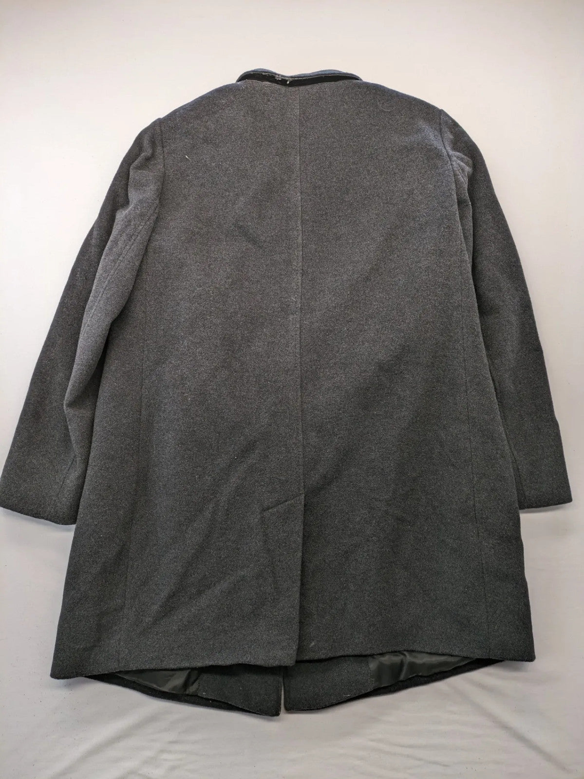 Gil Bret grey coat cashmere blend asymmetrical zipper two zip pockets