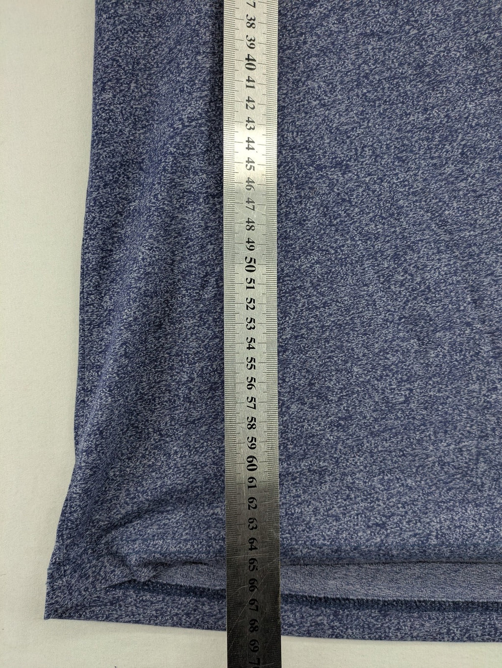 G-Star Raw blue melange t-shirt with round neck and logo chest pocket.
