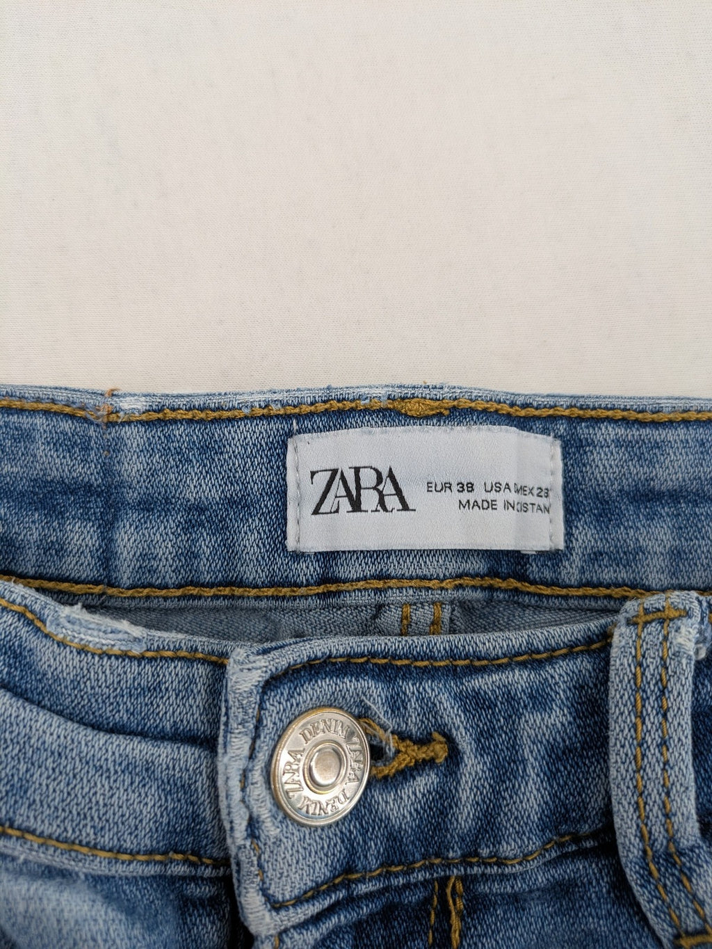 Zara blue high waist skinny jeans with classic wash and JOIN LIFE logo.