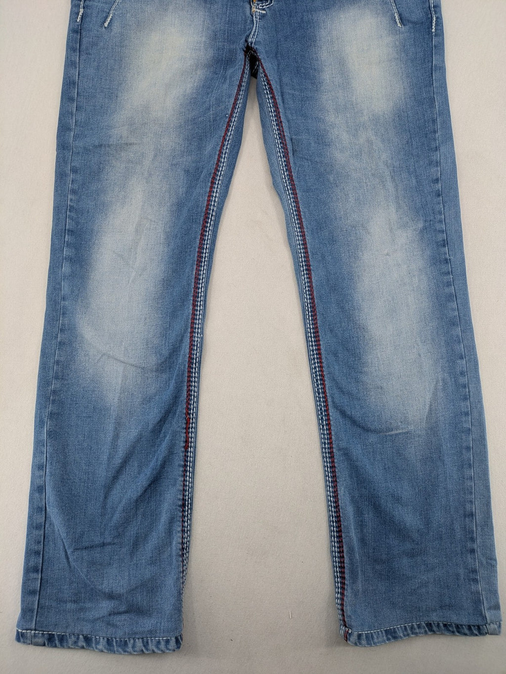 R-Neal blue straight jeans with red-white contrast stitching and classic 5-pocket design.