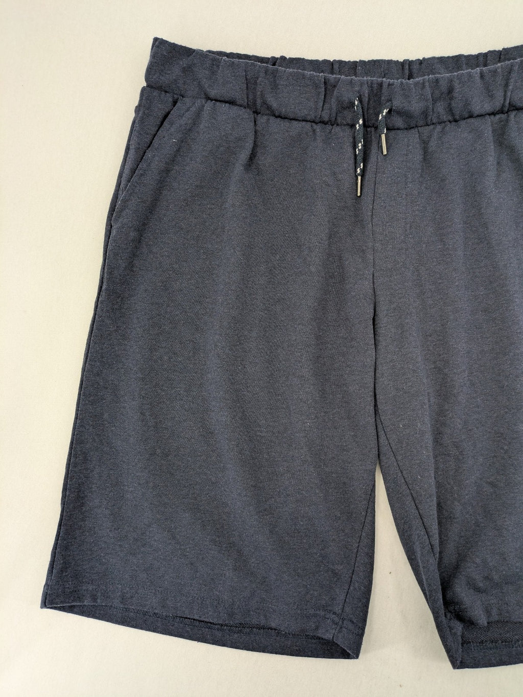 Livergy blue sweatshorts with embroidered "Blue Water Champion" logo and adjustable drawstring.