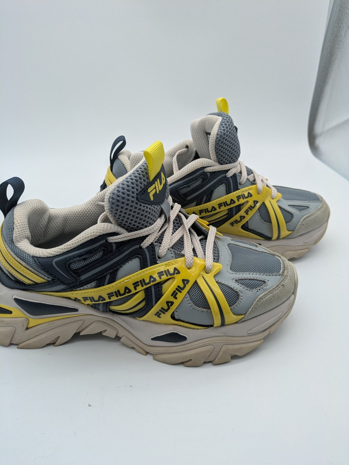 Fila Oakmont TR sneakers beige grey yellow chunky silhouette durable mixed material