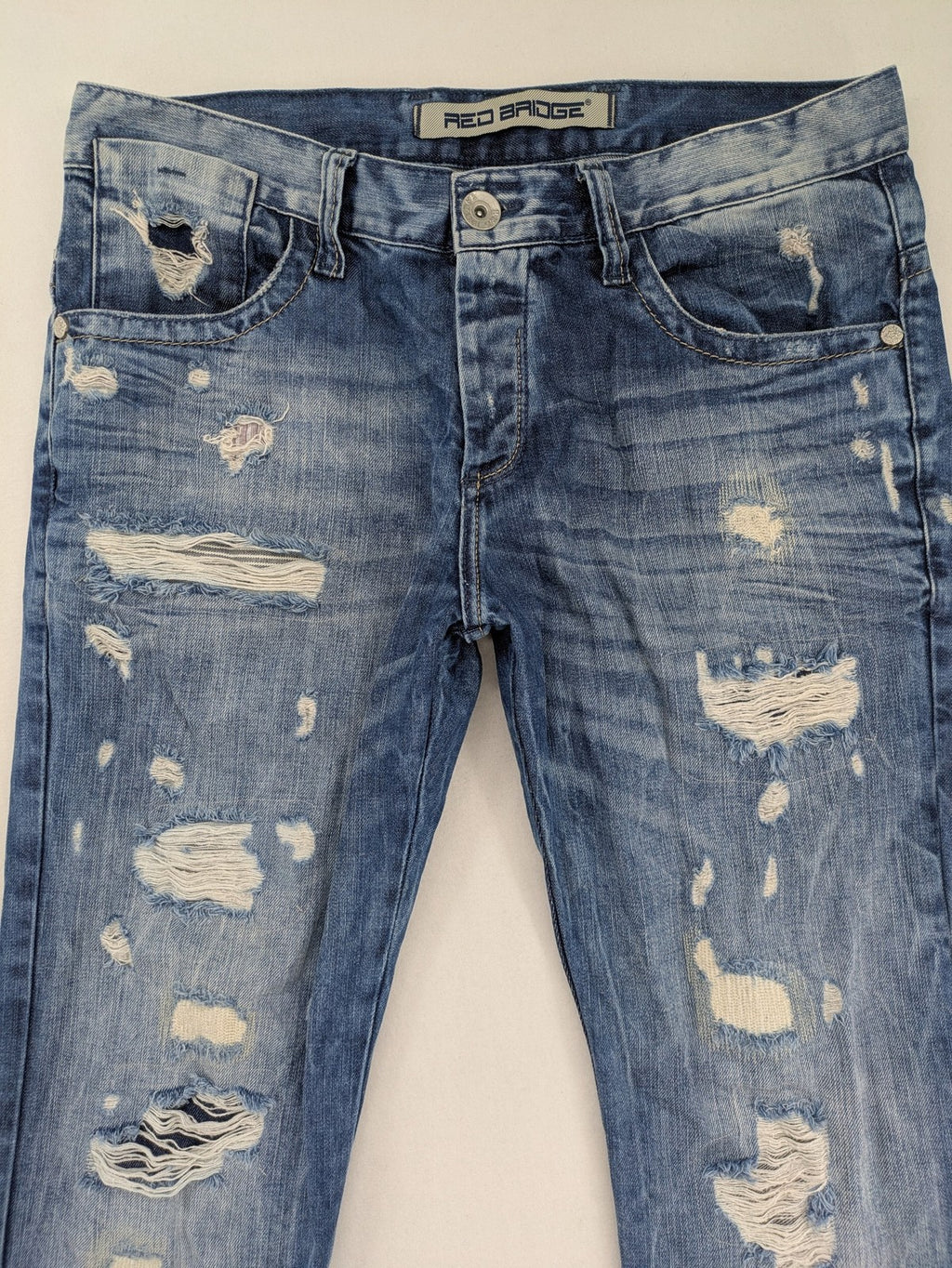 Red Bridge blue straight jeans distressed ripped design button fly five-pocket style