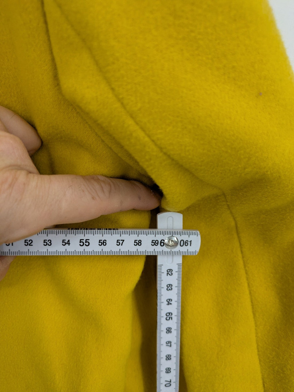 Bpc Selection yellow jacket kragenlos design with button placket and front pockets.