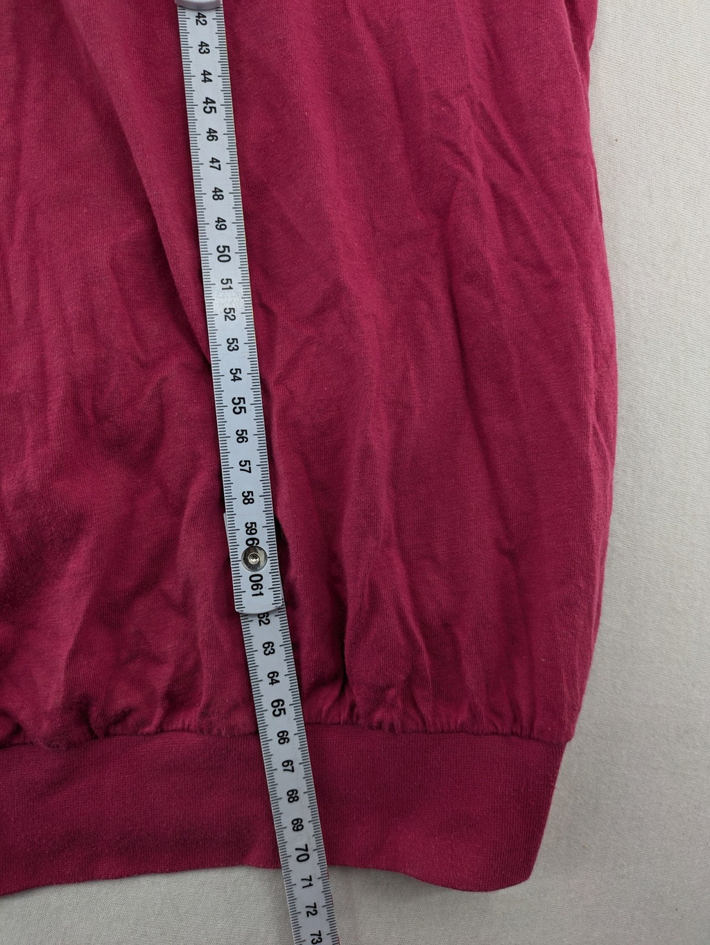 Ascot vintage sweatshirt black and pink with graphic patterns and elastic hem.