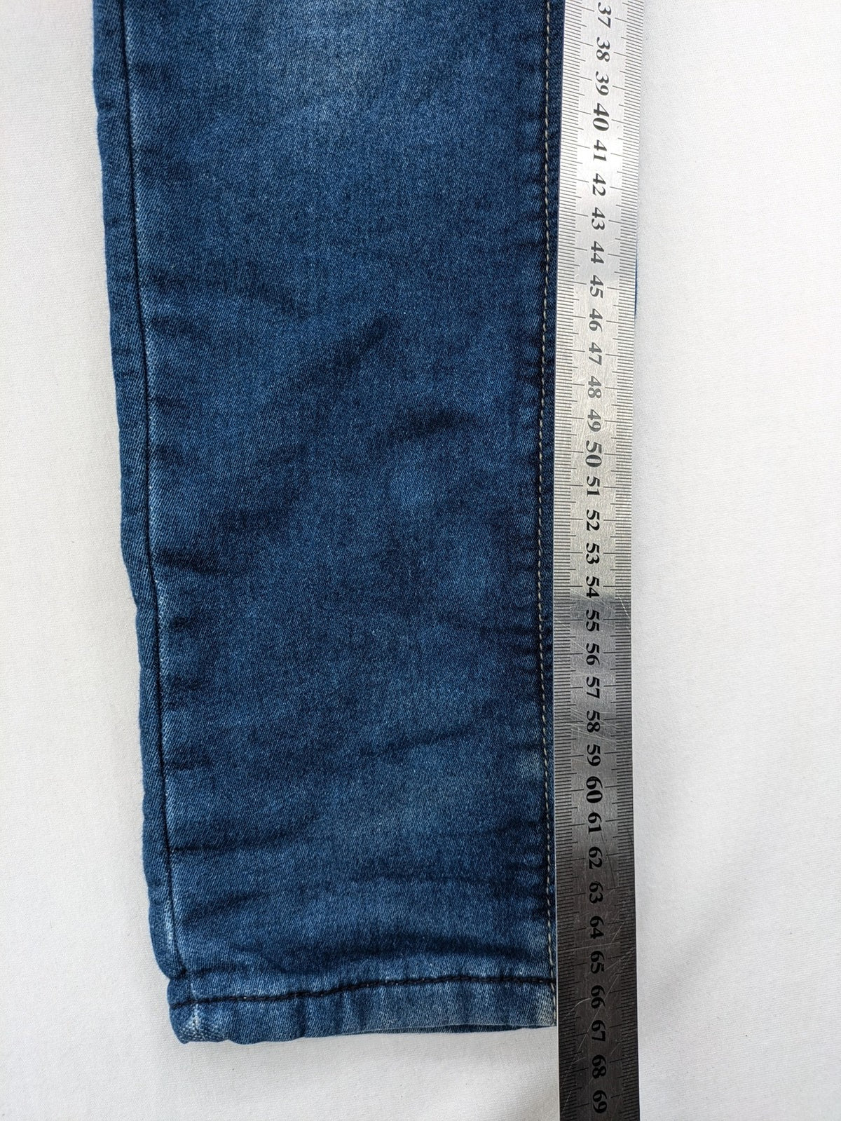 s.Oliver blue straight jeans slim fit with ripped knee details and 5-pocket style
