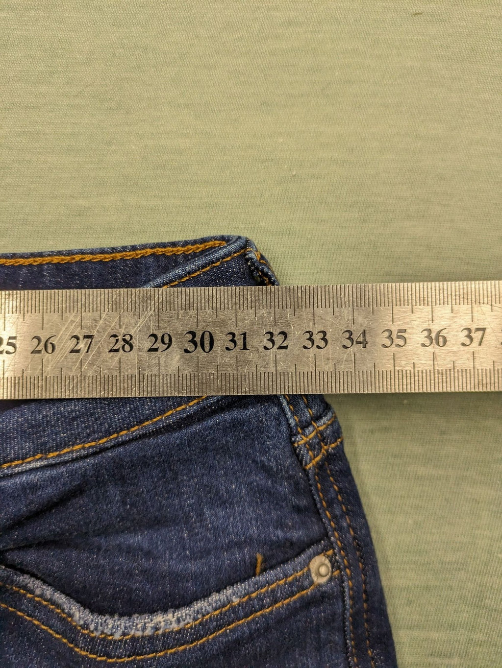 Esprit blue skinny cropped jeans, medium rise, classic 5-pocket design, high-quality denim.