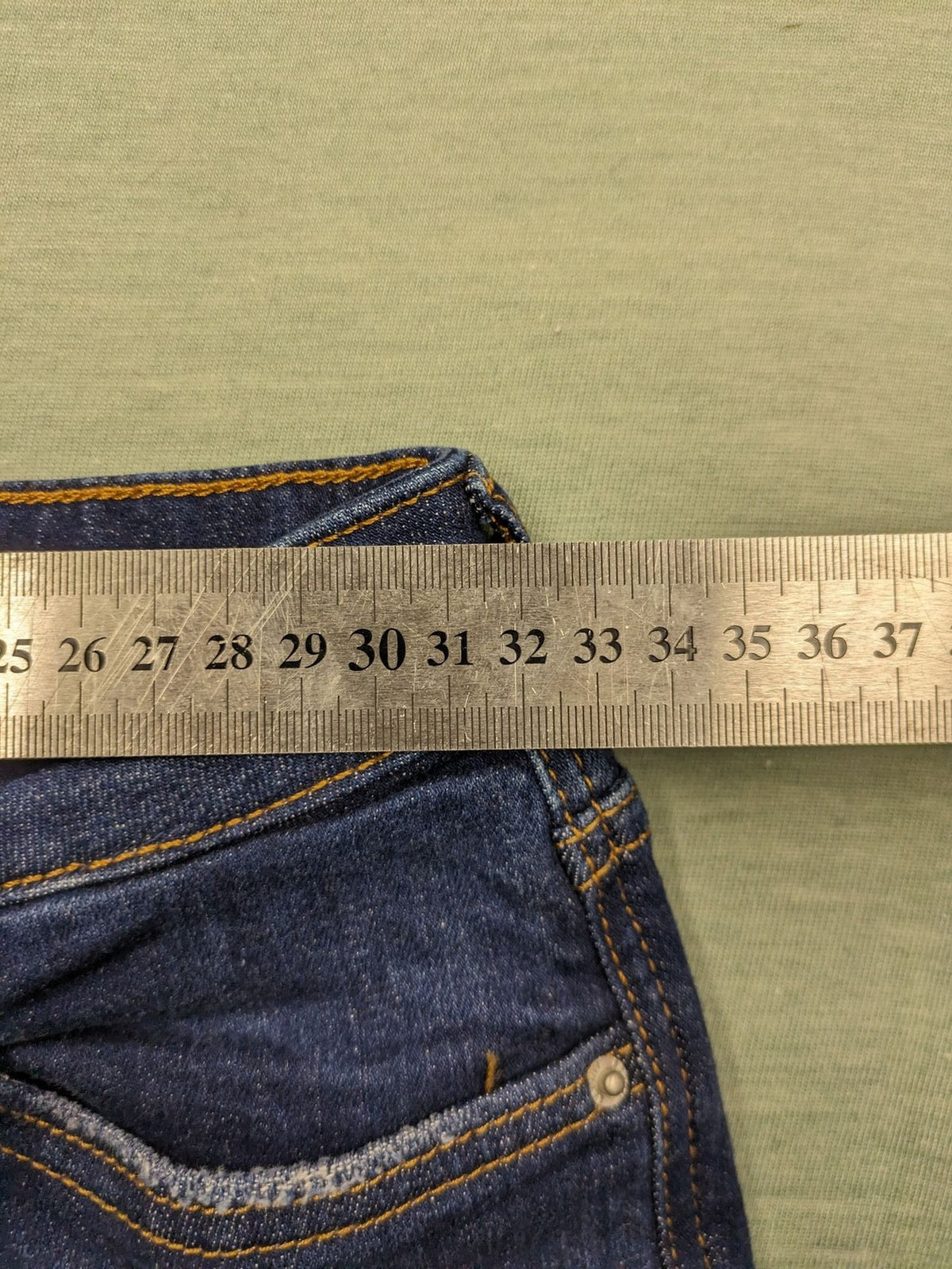 Esprit blue skinny cropped jeans, medium rise, classic 5-pocket design, high-quality denim.
