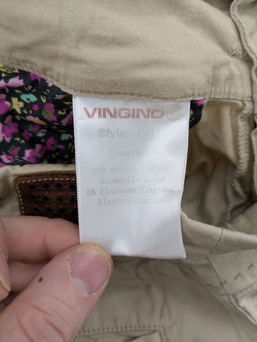 Vingino beige chino pants high waist double-button closure with embroidered details