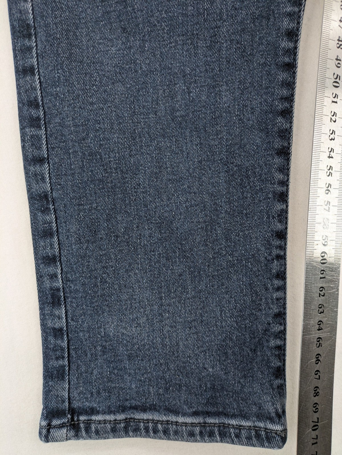 LTB blue straight jeans Joshua model with low rise slim fit and stretch denim.
