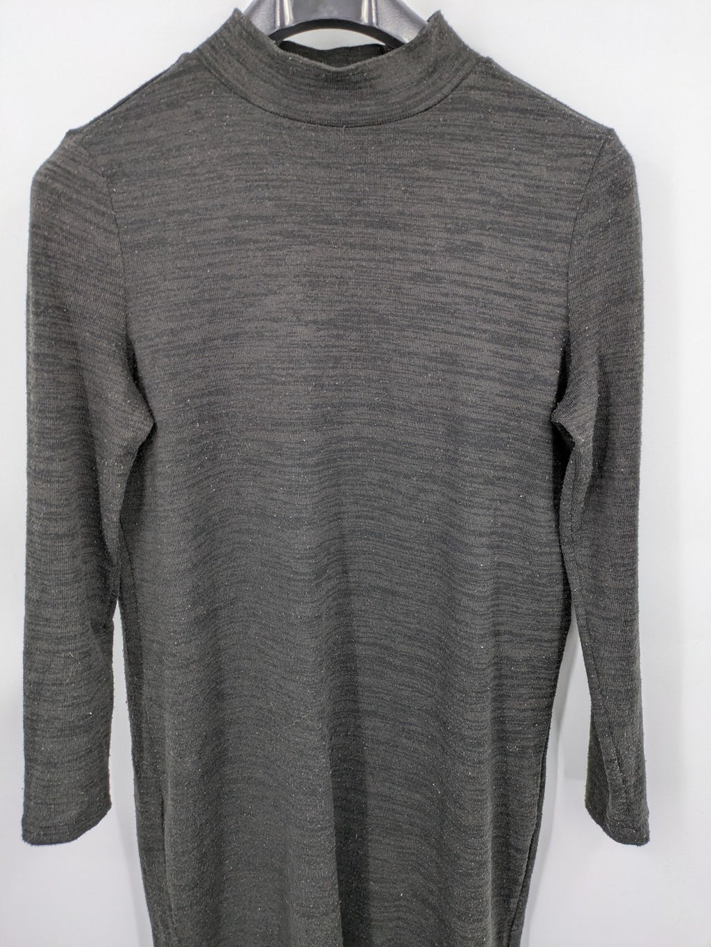 Vero Moda grey midi dress with long sleeves, standing collar, and side slits.