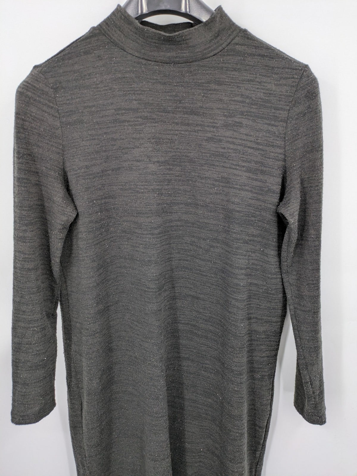 Vero Moda grey midi dress with long sleeves, standing collar, and side slits.