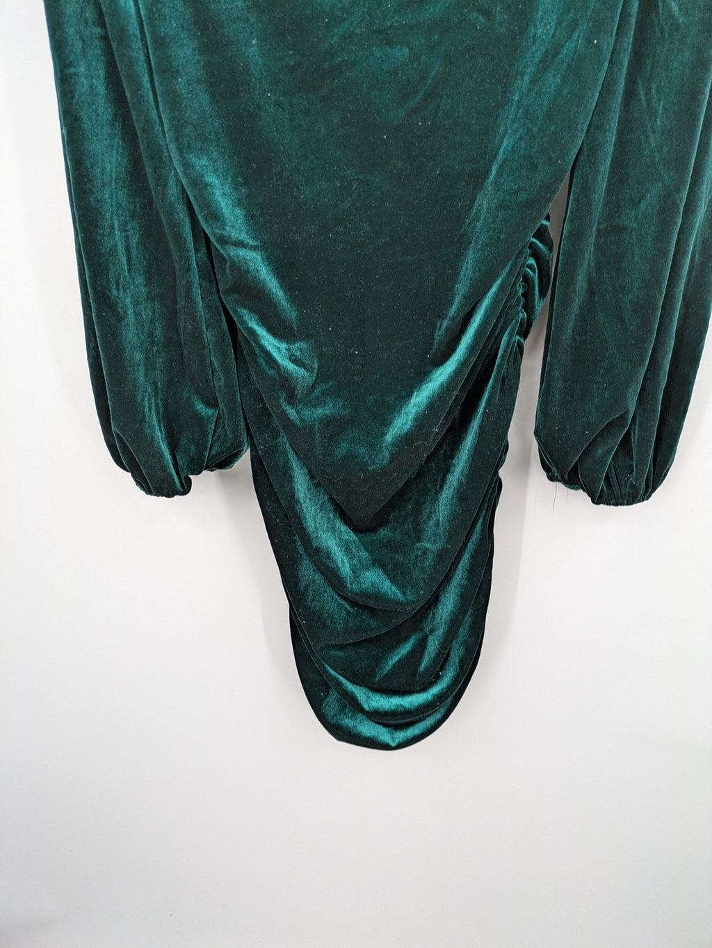 SHEIN green bodycon dress with ruched details, square neckline, and long puff sleeves.