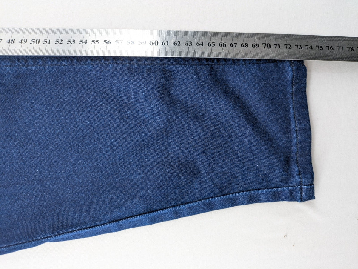 Zalando Essentials blue straight jeans with classic 5-pocket design and elastic waistband.