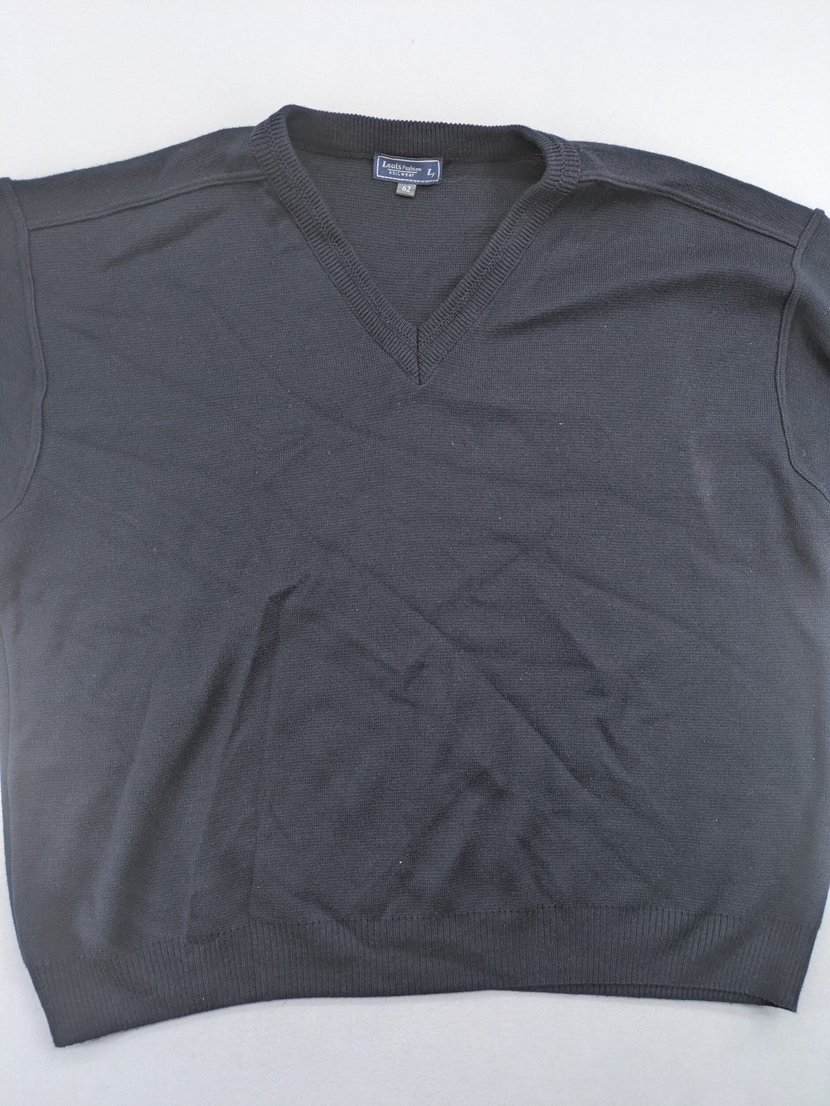 Louis Fashion grey turtle neck jumper with V-neck and ribbed cuffs.