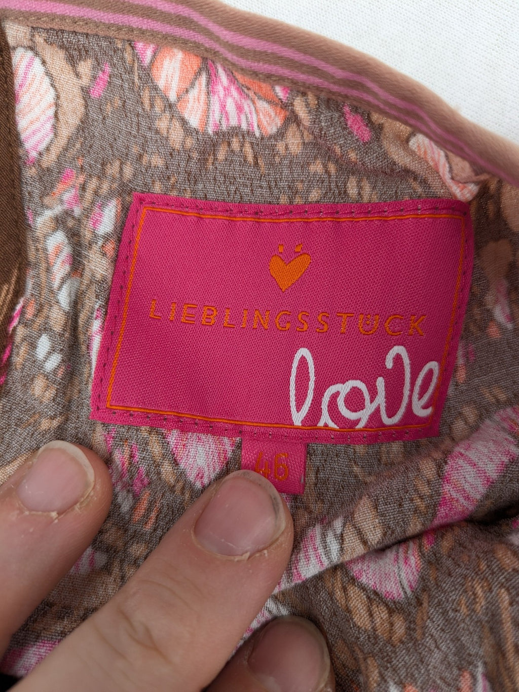 Lieblingsstück brown and pink patterned blouse, lightweight viscose, round neckline, long sleeves.