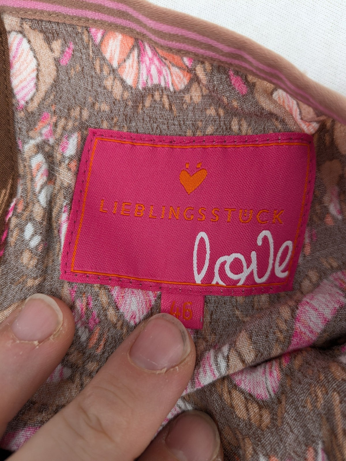 Lieblingsstück brown and pink patterned blouse, lightweight viscose, round neckline, long sleeves.