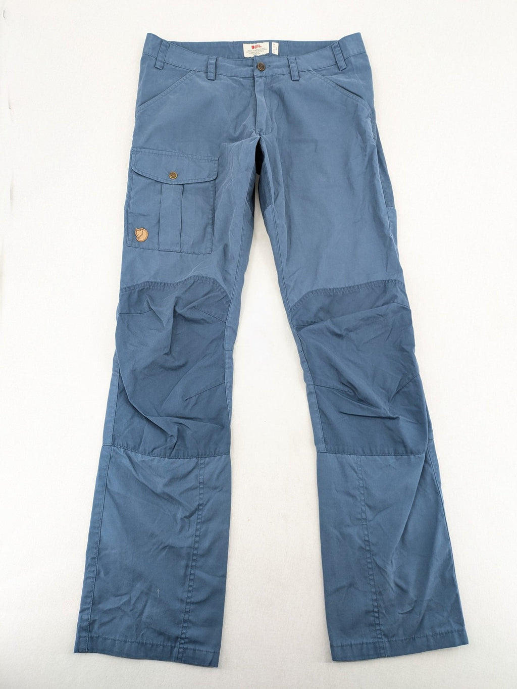 Fjällräven blue trousers G-1000 fabric, regular fit, mid waist, versatile for outdoor activities.