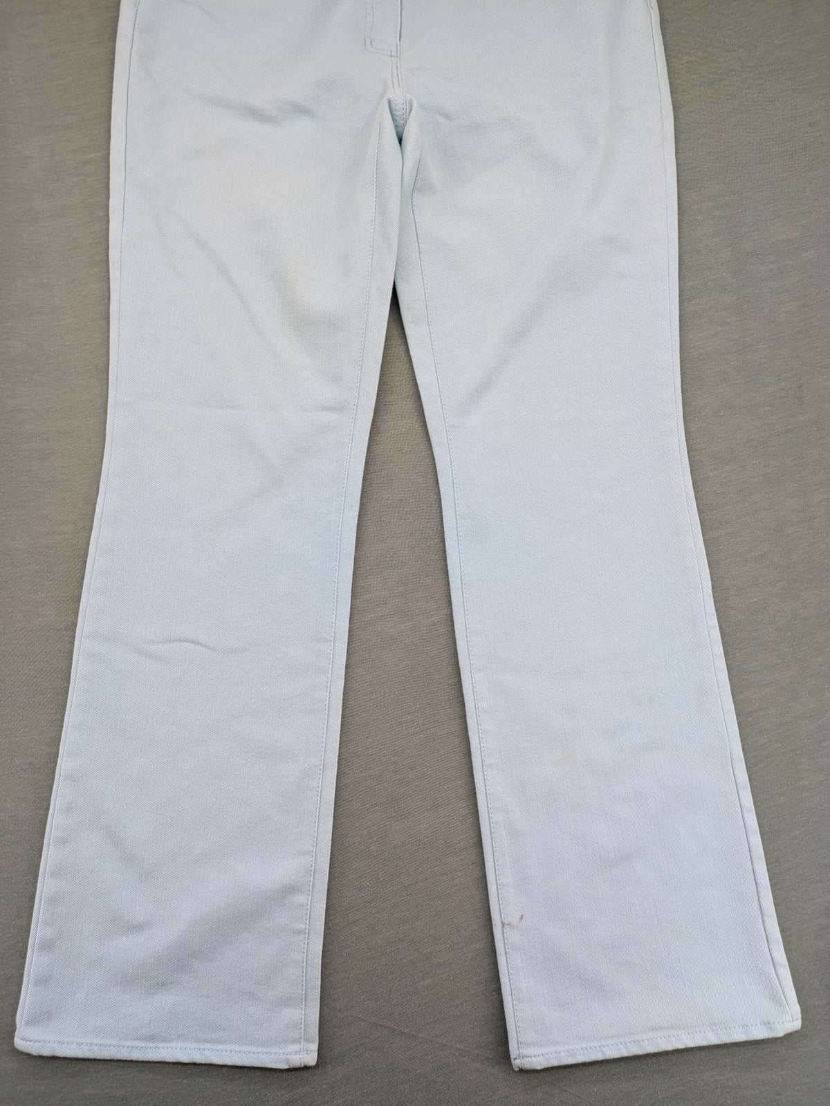 GARDEUR blue straight jeans with 5-pocket design, branded button, and leather patch.