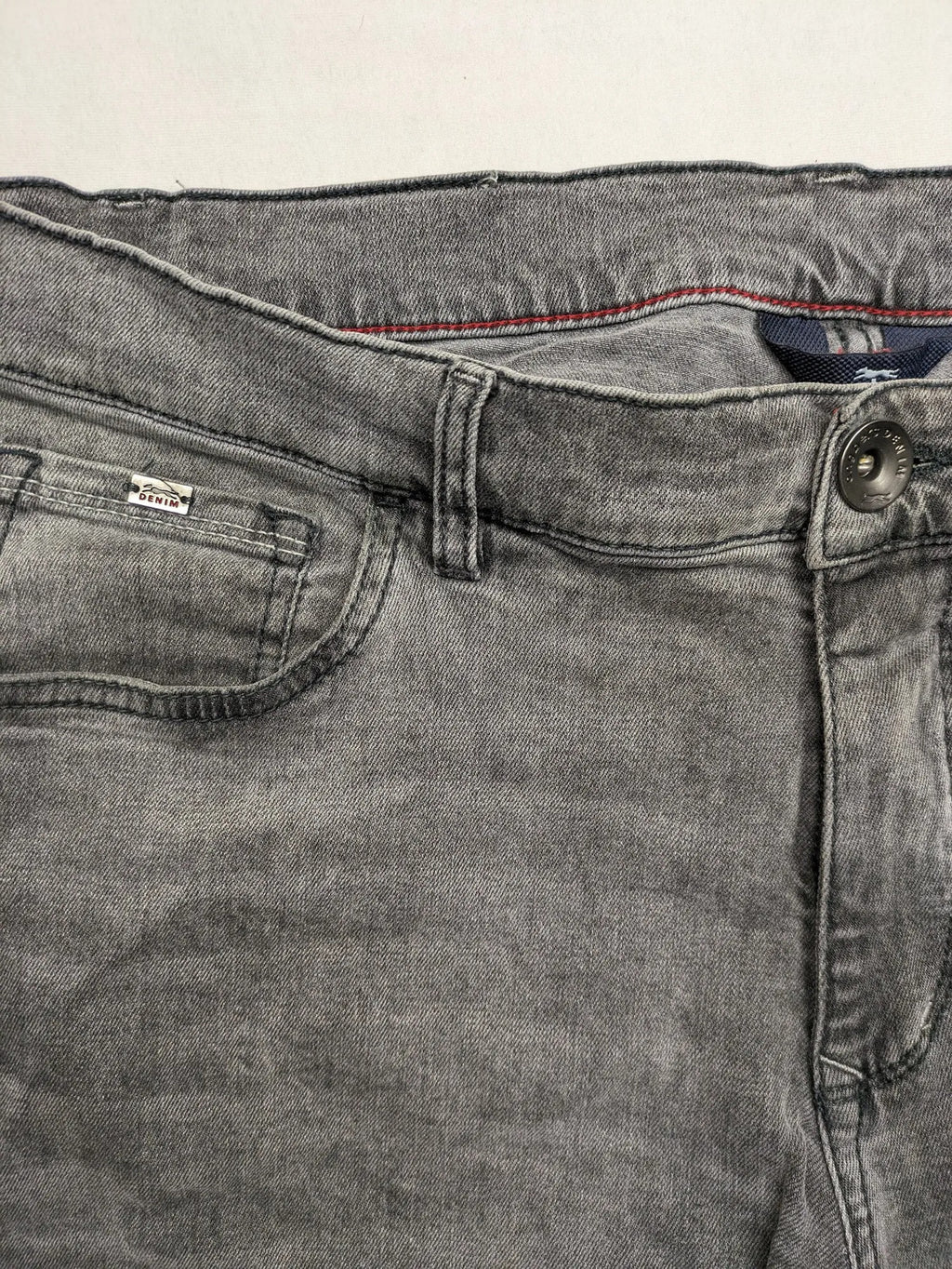 Engbers grey straight jeans stone washed with classic 5-pocket design and used look.