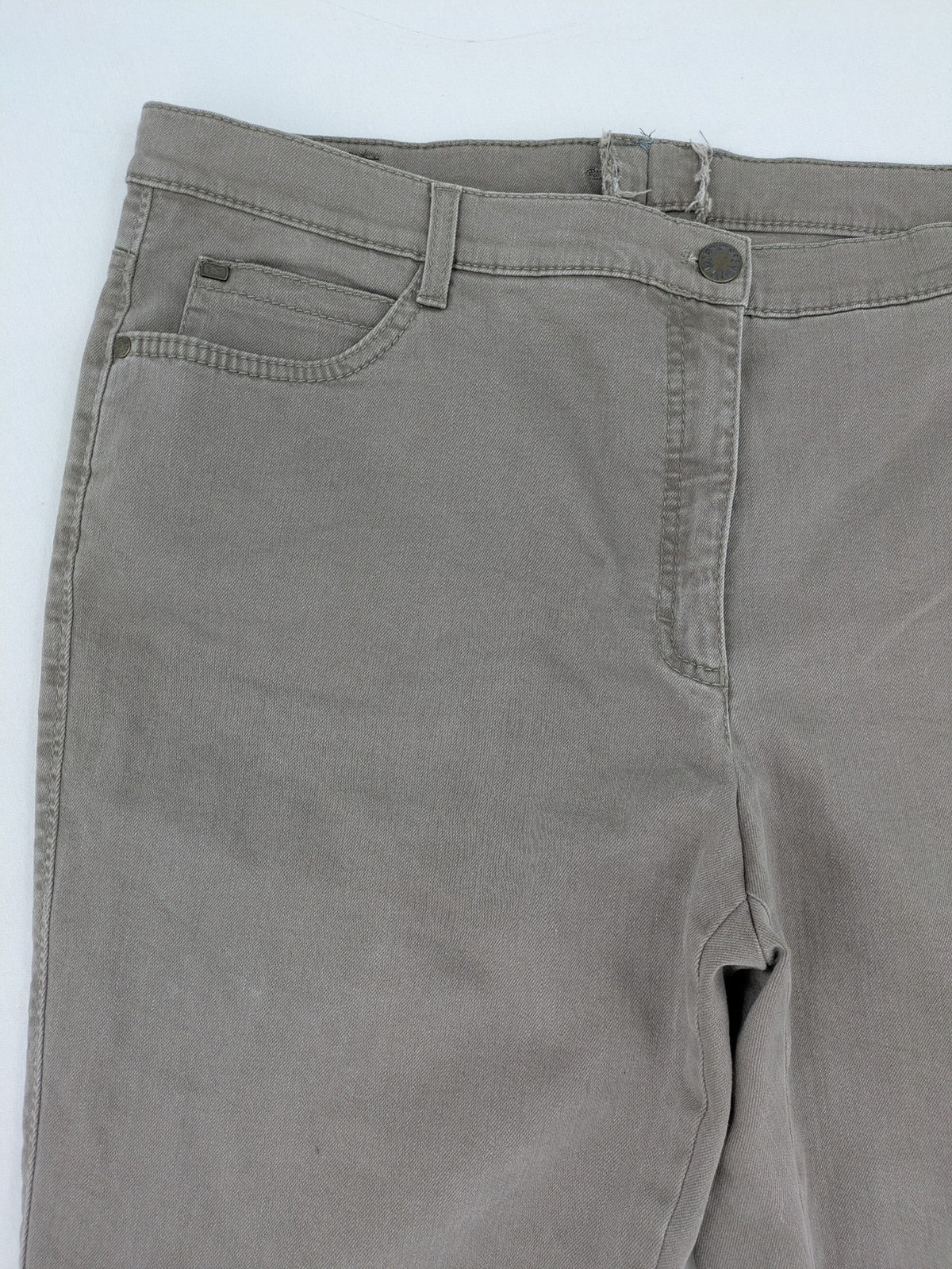 BRAX beige pants five-pocket design soft cotton blend with stretch