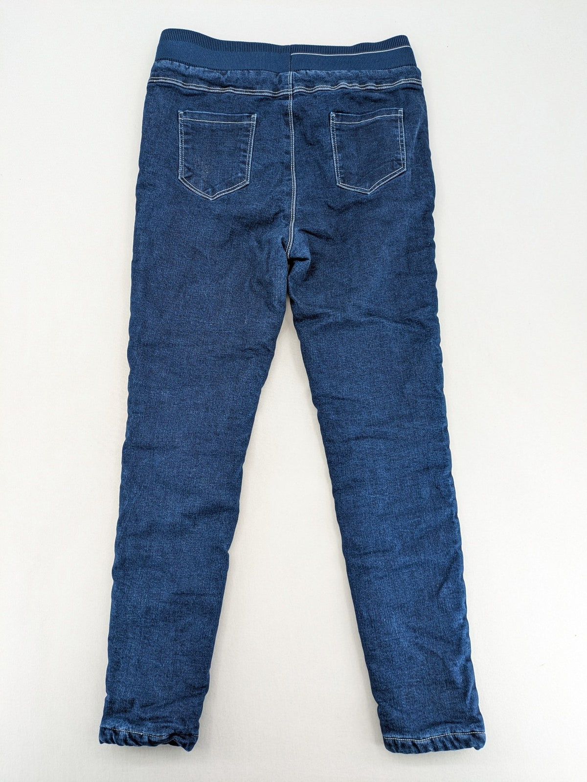Valentine Meinn blue straight jeans with elastic waistband and soft lining, classic denim look.
