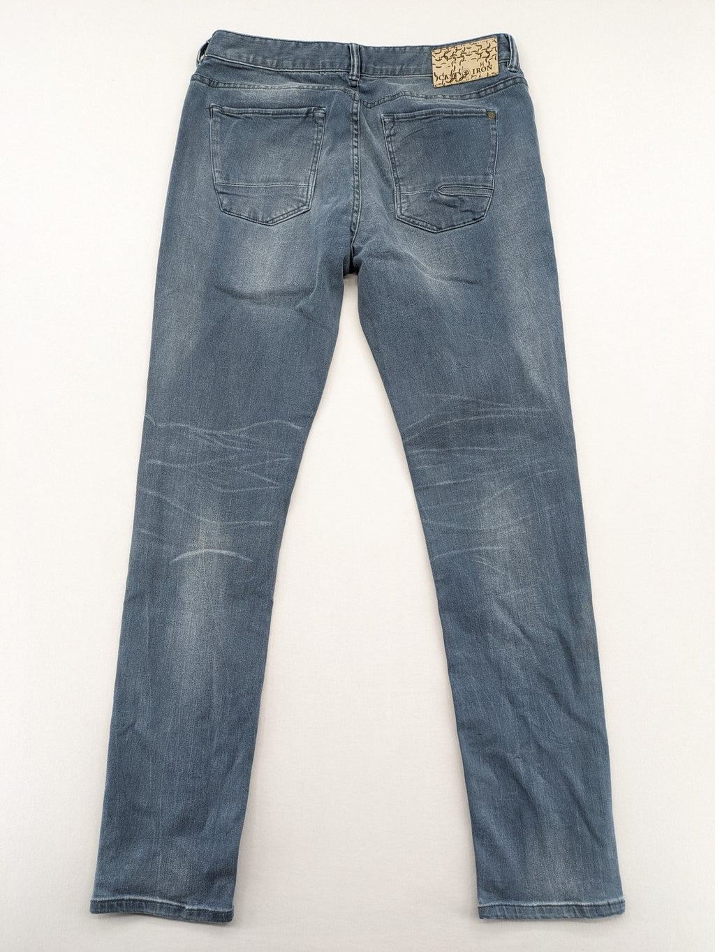 CAST IRON blue straight jeans Riser Slim Fit with classic button fly and casual wash.