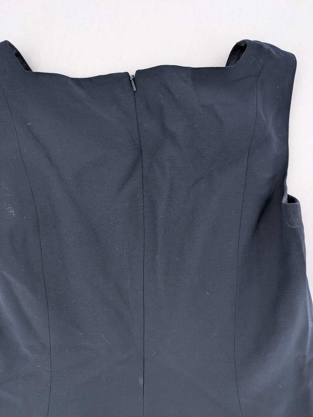 Reine Schurwolle navy dress sleeveless with square neckline, made from 100% virgin wool.