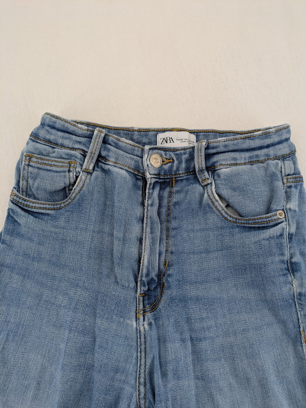 Zara blue high waist skinny jeans with classic wash and JOIN LIFE logo.
