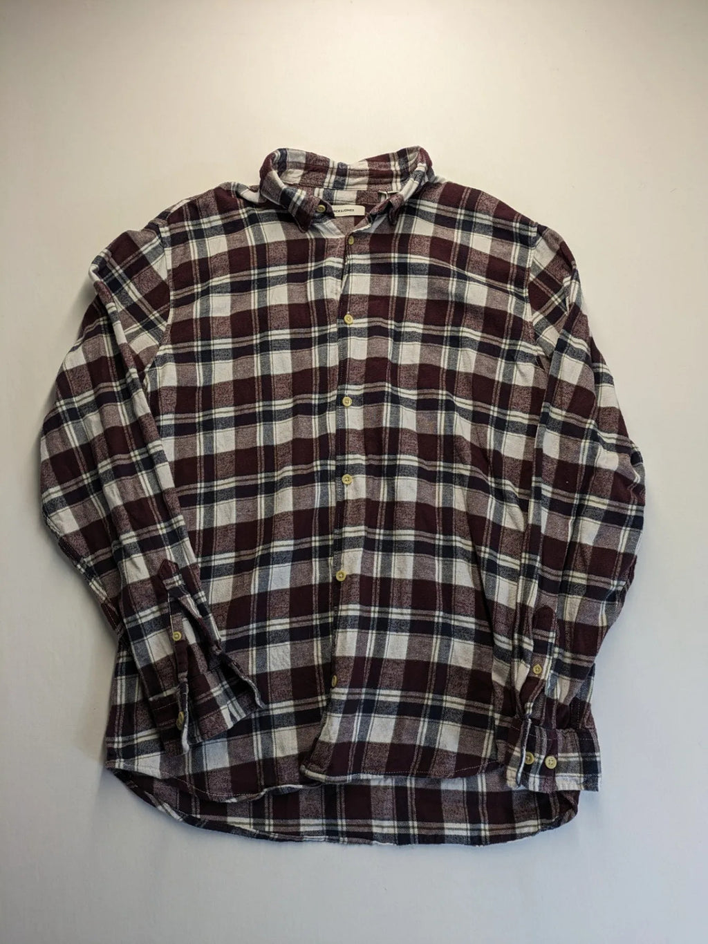 Jack & Jones flannel shirt red check pattern, long sleeves, 100% cotton, classic collar.