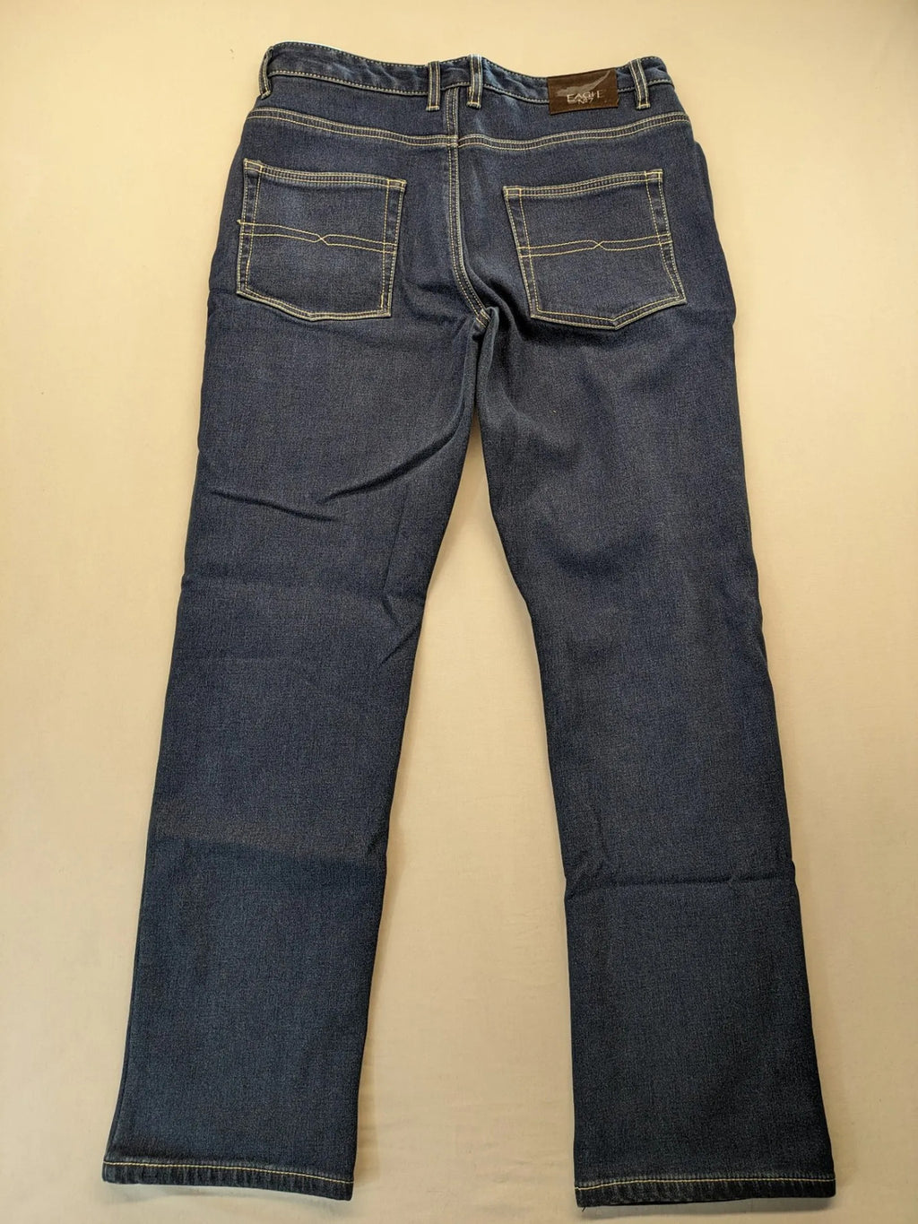 Eagle N°7 blue straight jeans with five-pocket design and soft thermal lining.