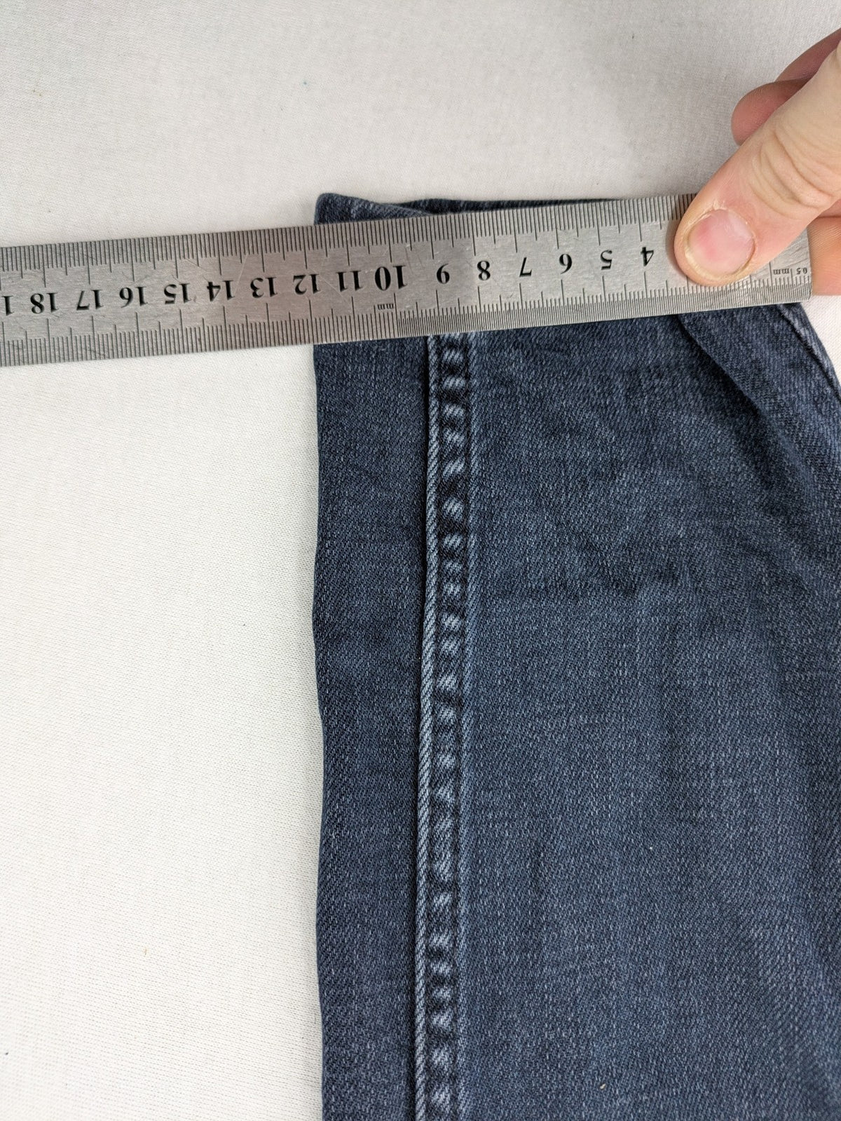 H&M blue skinny jeans high waist with classic 5-pocket design and stretch denim.