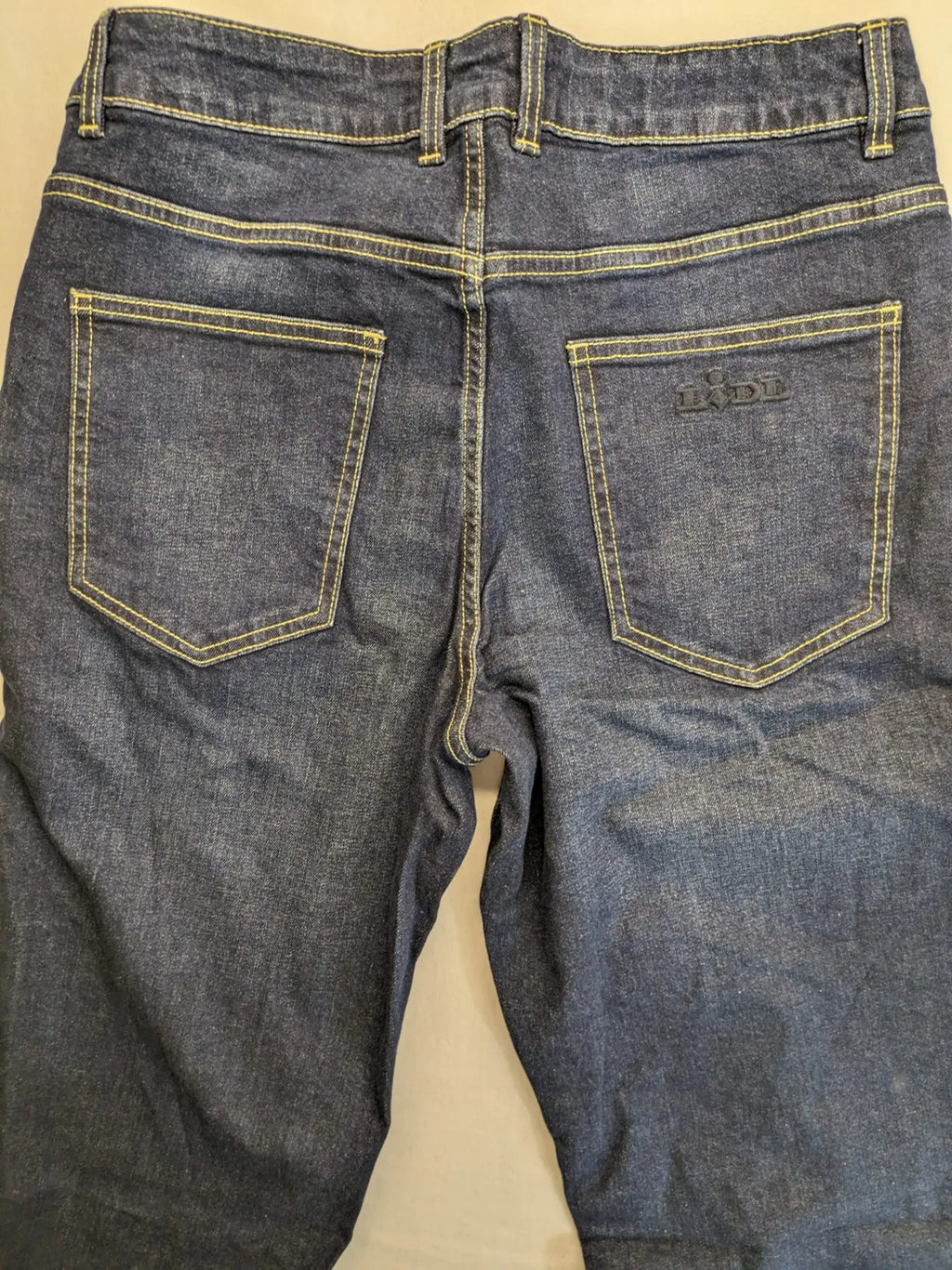 Lidl blue straight jeans classic 5-pocket design, made from organic cotton with stretch.