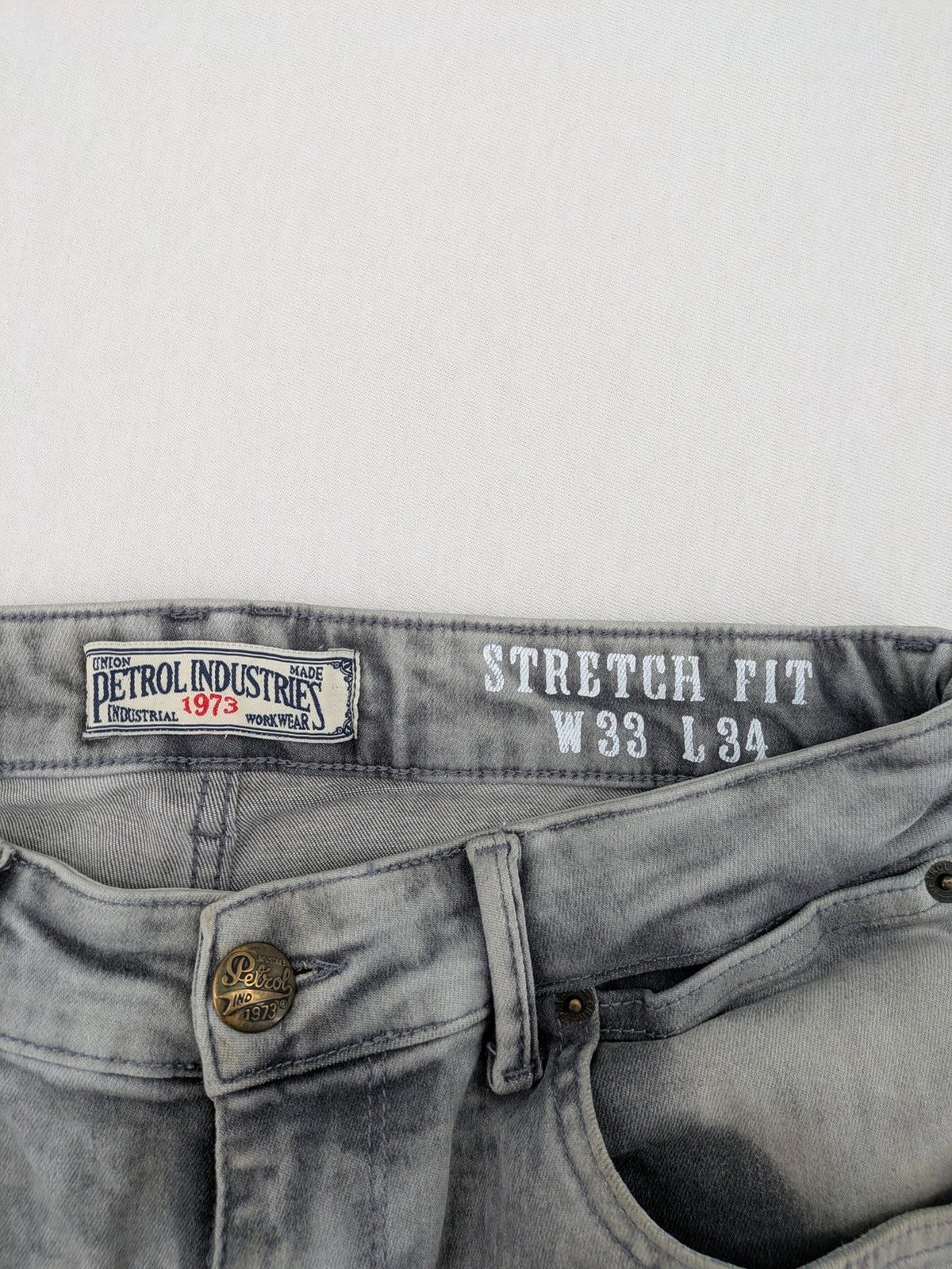 Petrol Industries grey straight jeans washed denim 5-pocket design leather logo patch