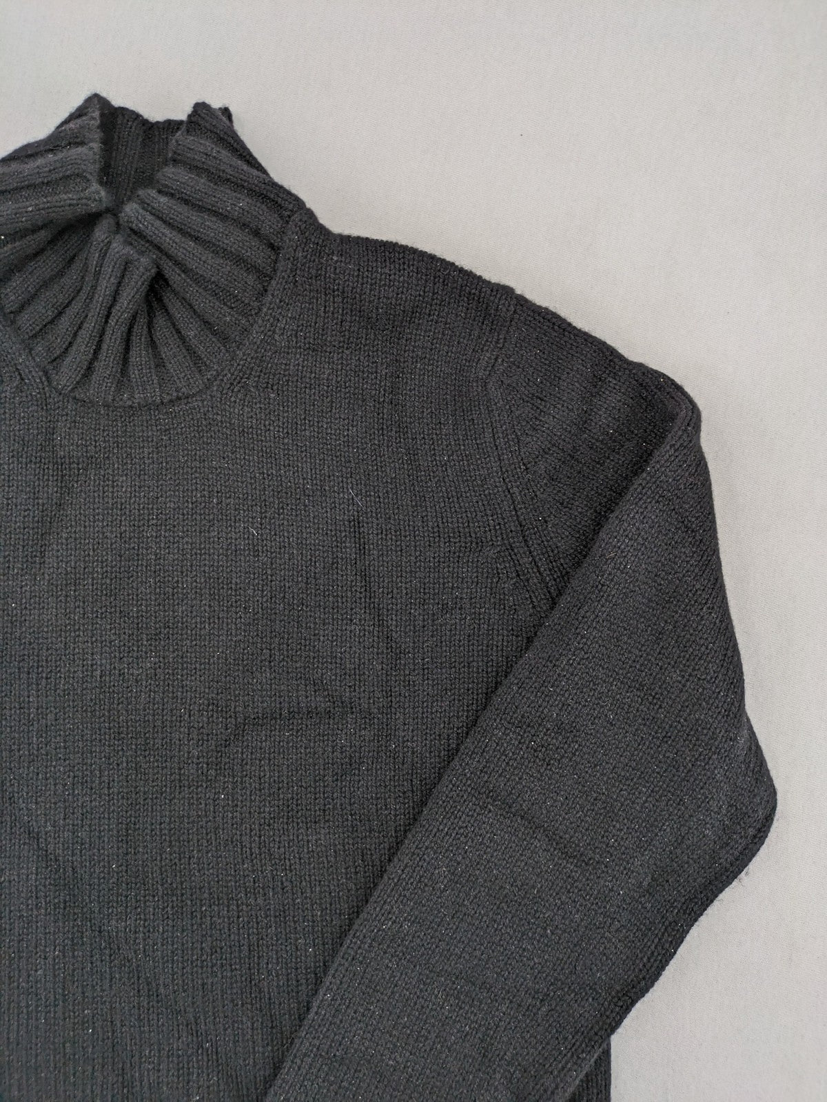 Pullover grey turtle neck jumper 100% cashmere made in Scotland classic design