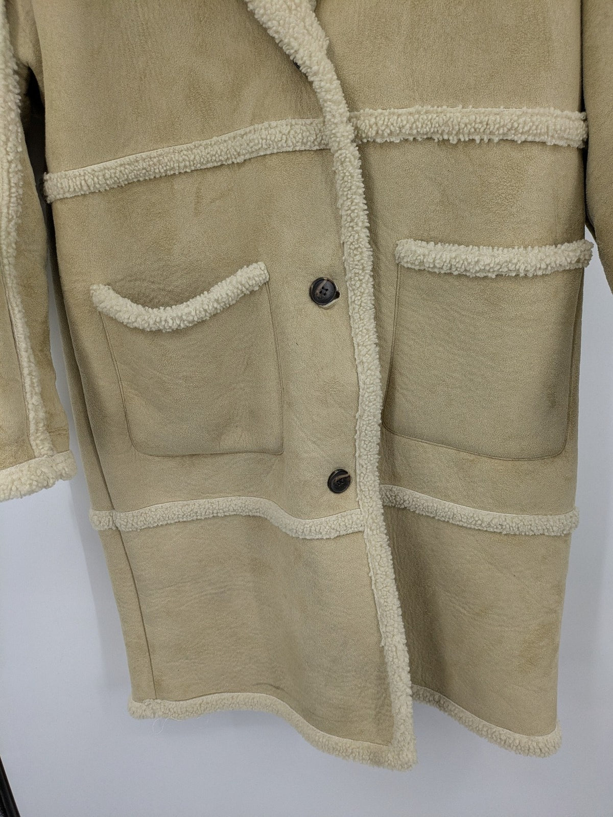 Pull&Bear beige jacket with hood, soft faux suede and plush Sherpa lining.