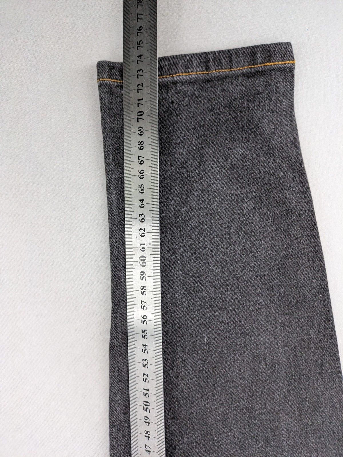 john baner grey high waist mom jeans classic 5-pocket design with contrast stitching