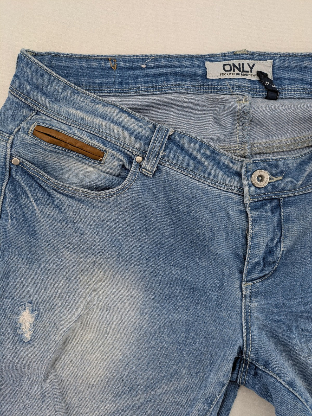 ONLY skinny jeans superlow coral orange pink distressed denim with modern used-look details.