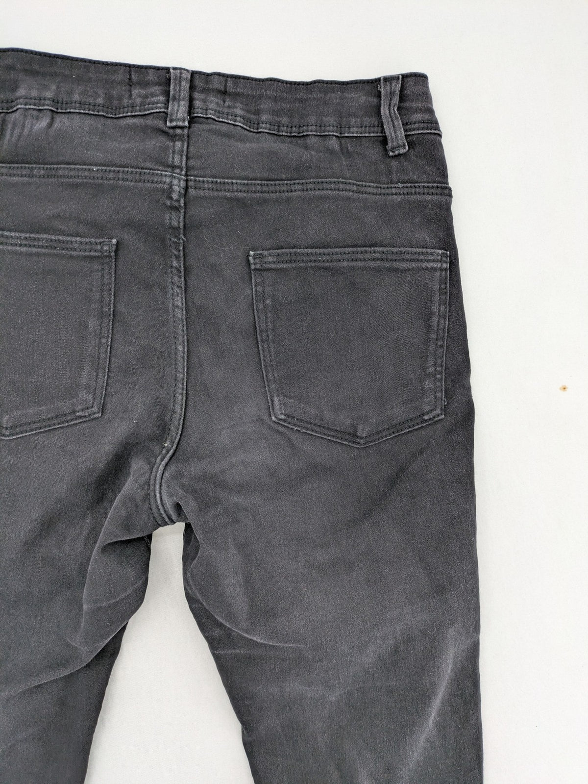 Primark grey skinny jeans 5-pocket style with logo and stretch cotton blend material.