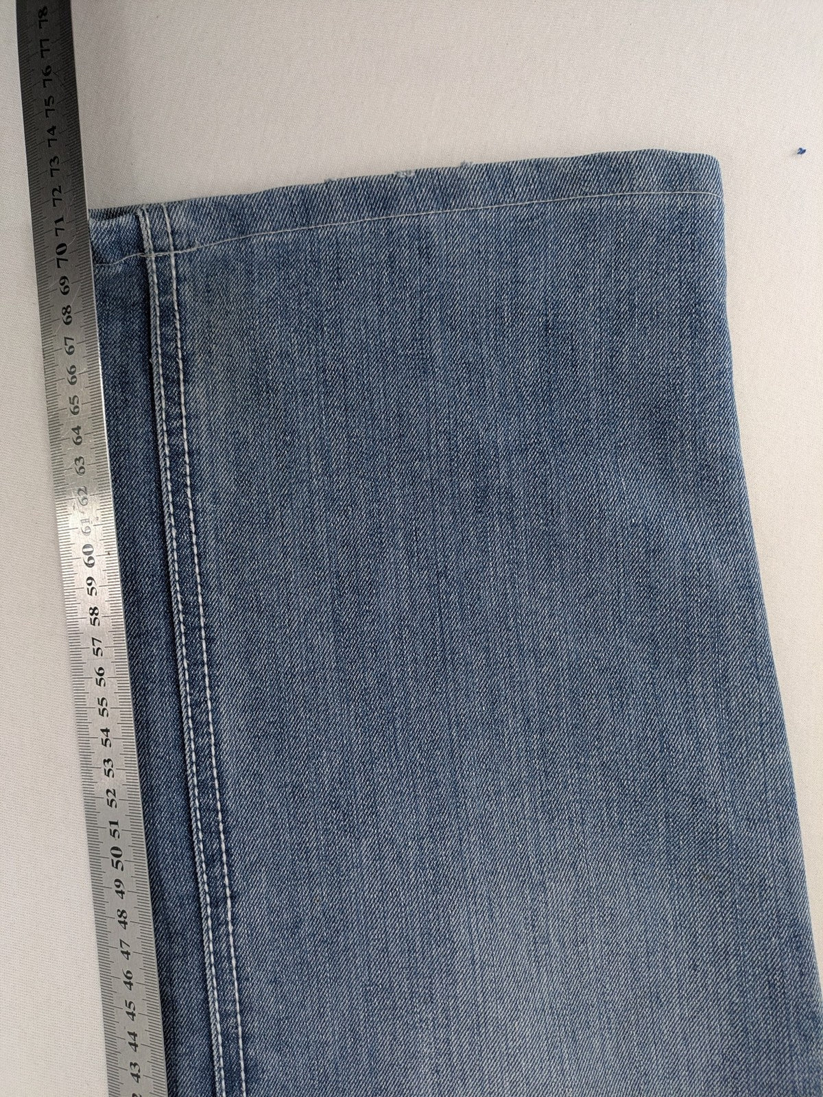 Livergy blue straight jeans with "Streetmove" logo, classic 5-pocket style, cotton-polyester blend.