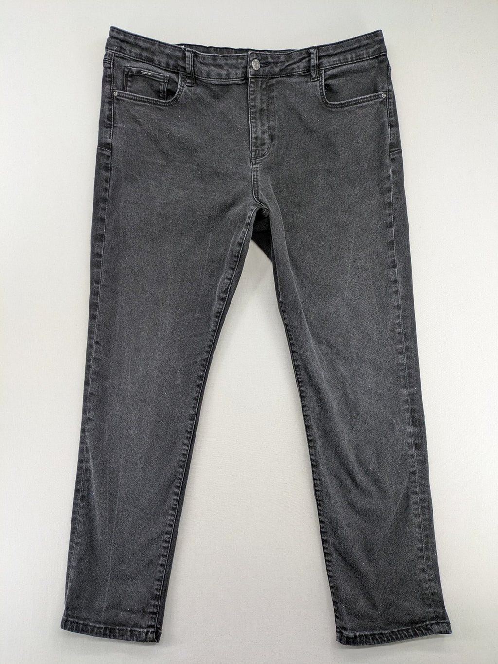 C&A grey straight jeans with Flex Shaping technology and classic 5-pocket design.
