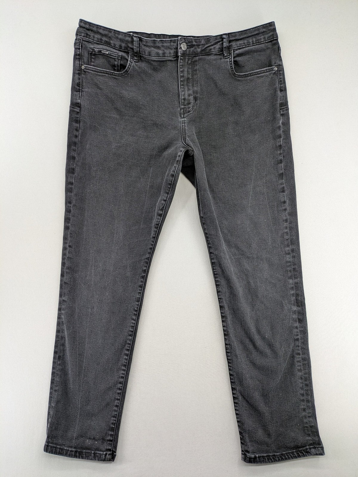 C&A grey straight jeans with Flex Shaping technology and classic 5-pocket design.