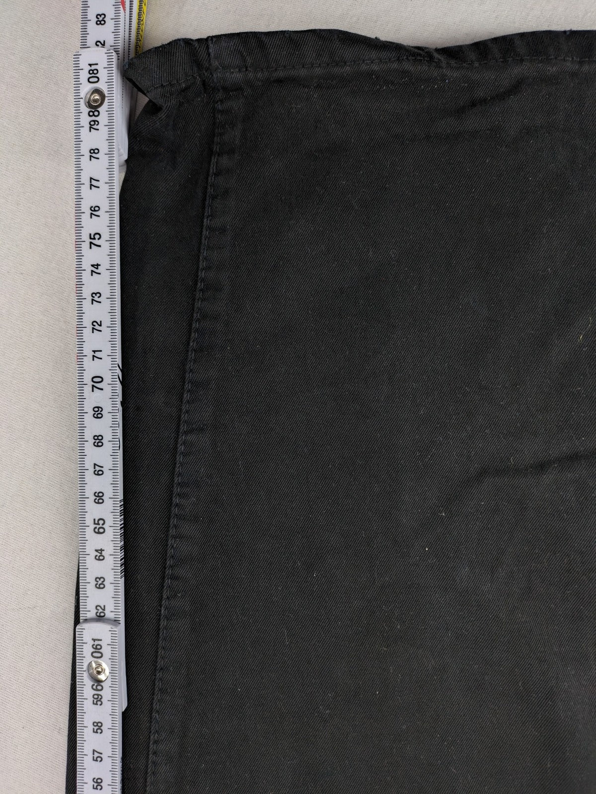 Fuel black straight jeans with 5-pocket design and branded leather patch.