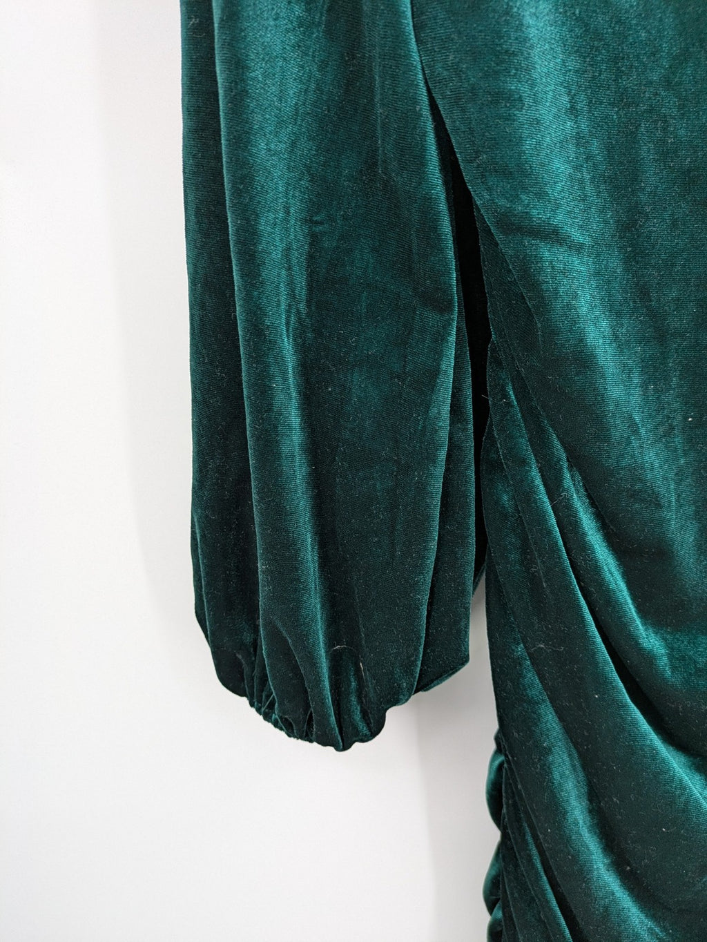 SHEIN green bodycon dress with ruched details, square neckline, and long puff sleeves.