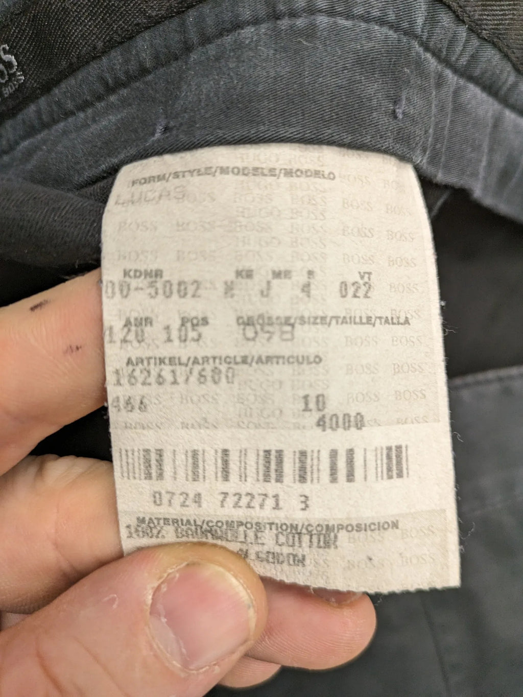 BOSS Hugo Boss grey chinos with button and zipper closure, classic design, 100% cotton.