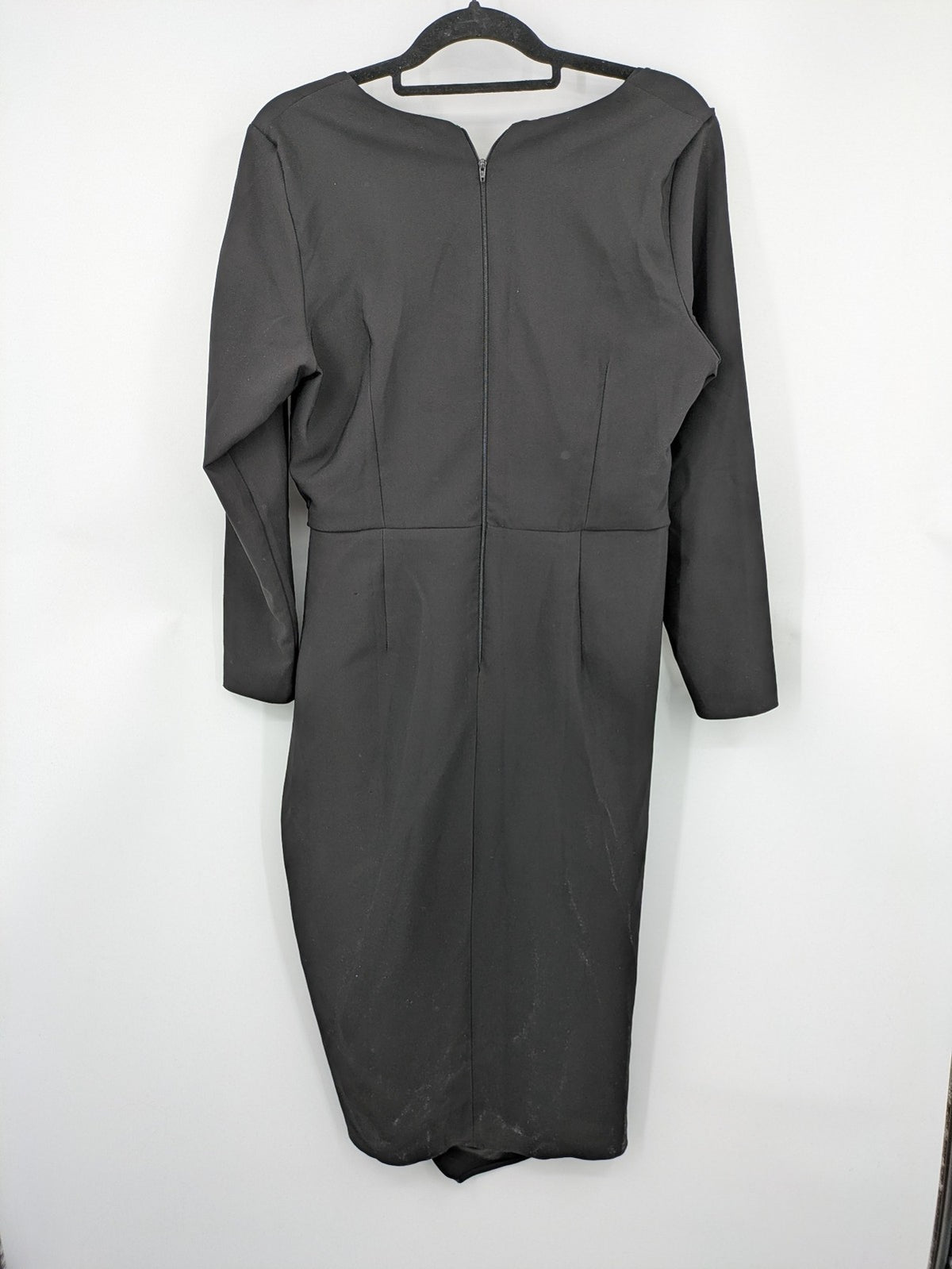 ASOS DESIGN black midikleid with square neckline and side ruching in stretch fabric.