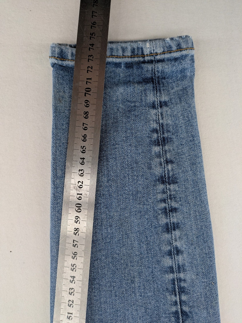H&M blue skinny fit jeans classic 5-pocket design medium wash stretch denim