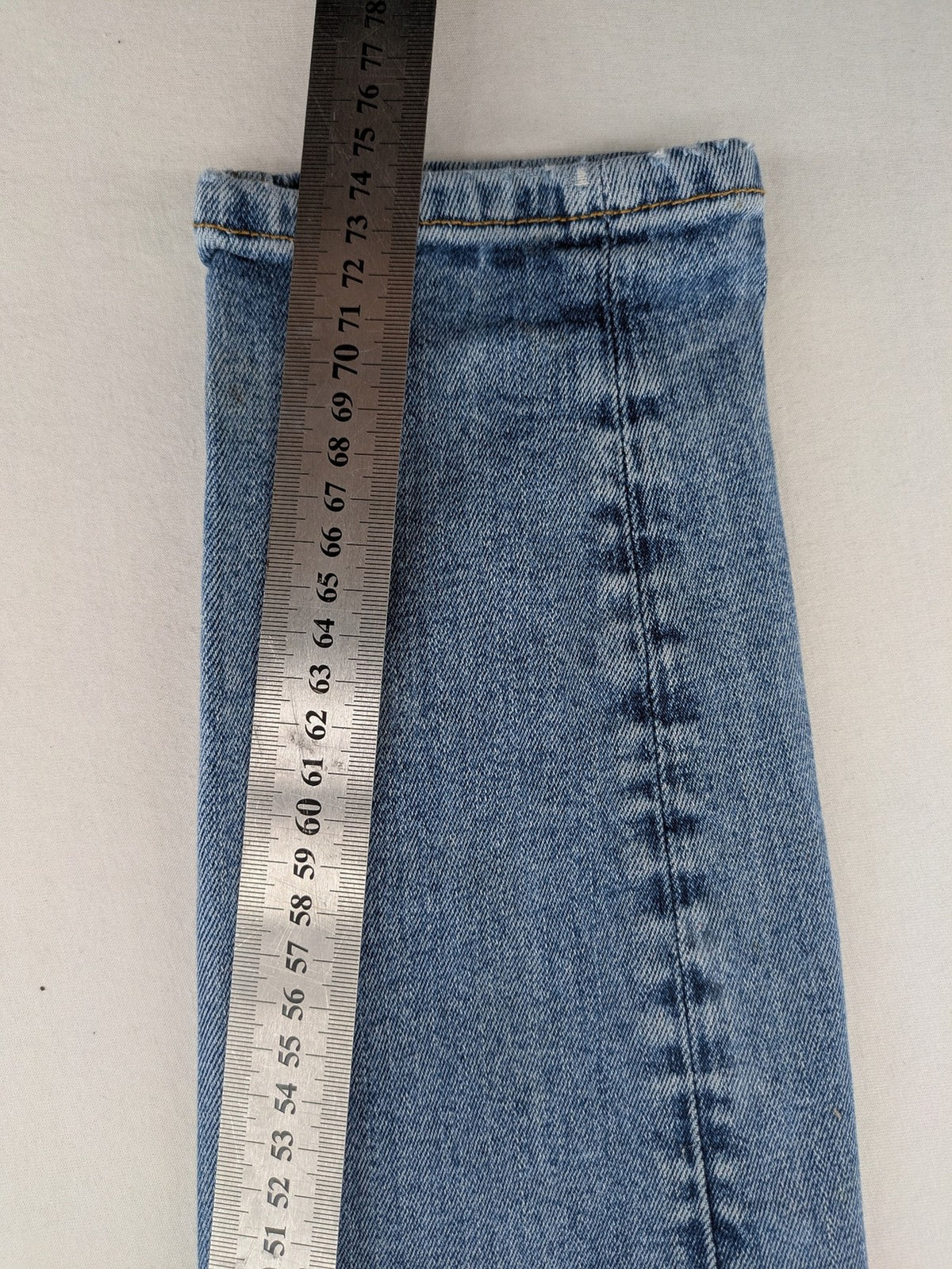 H&M blue skinny fit jeans classic 5-pocket design medium wash stretch denim
