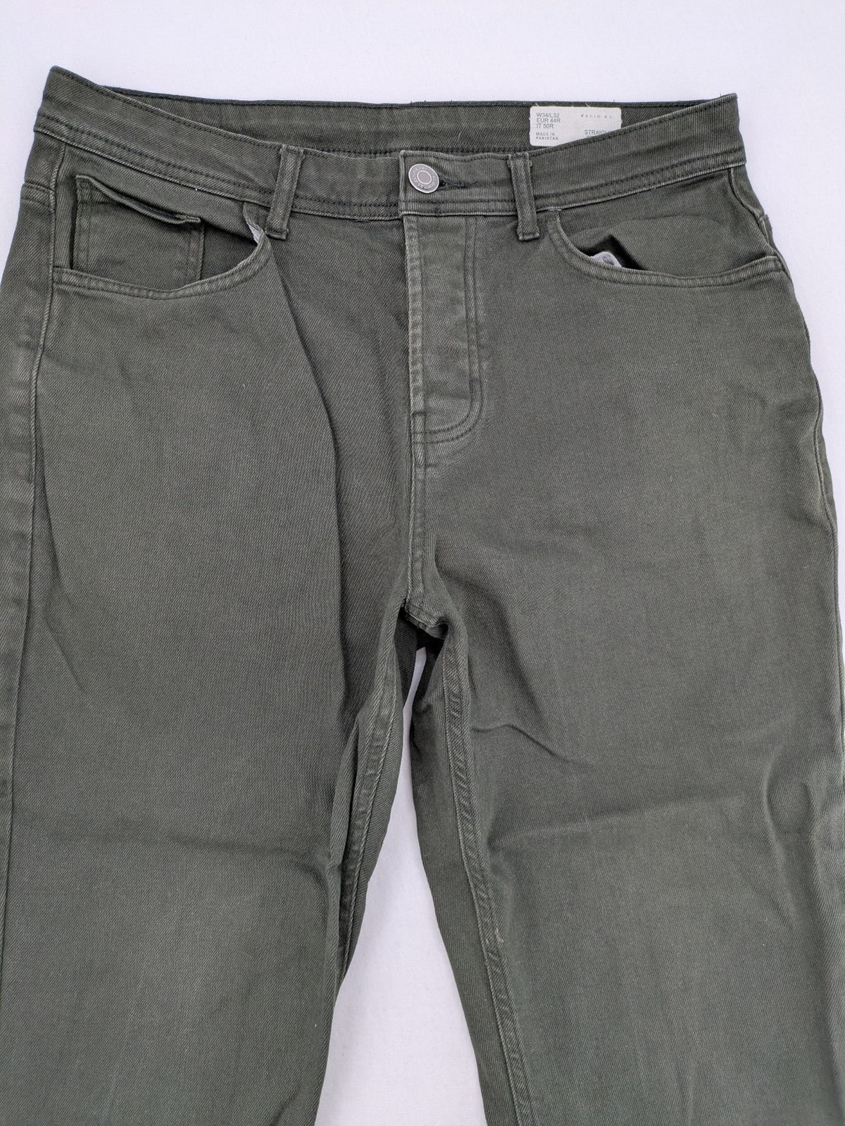 Denim & Co. green straight jeans 5-pocket design, cotton-stretch material.